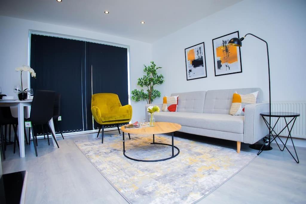 Isinmi Home - Close To Mcr City Manchester Esterno foto