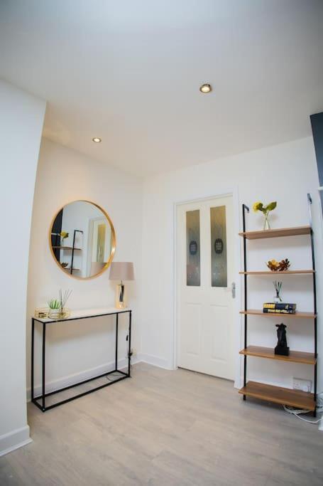 Isinmi Home - Close To Mcr City Manchester Esterno foto