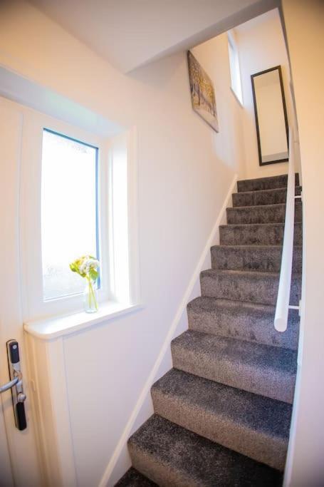 Isinmi Home - Close To Mcr City Manchester Esterno foto