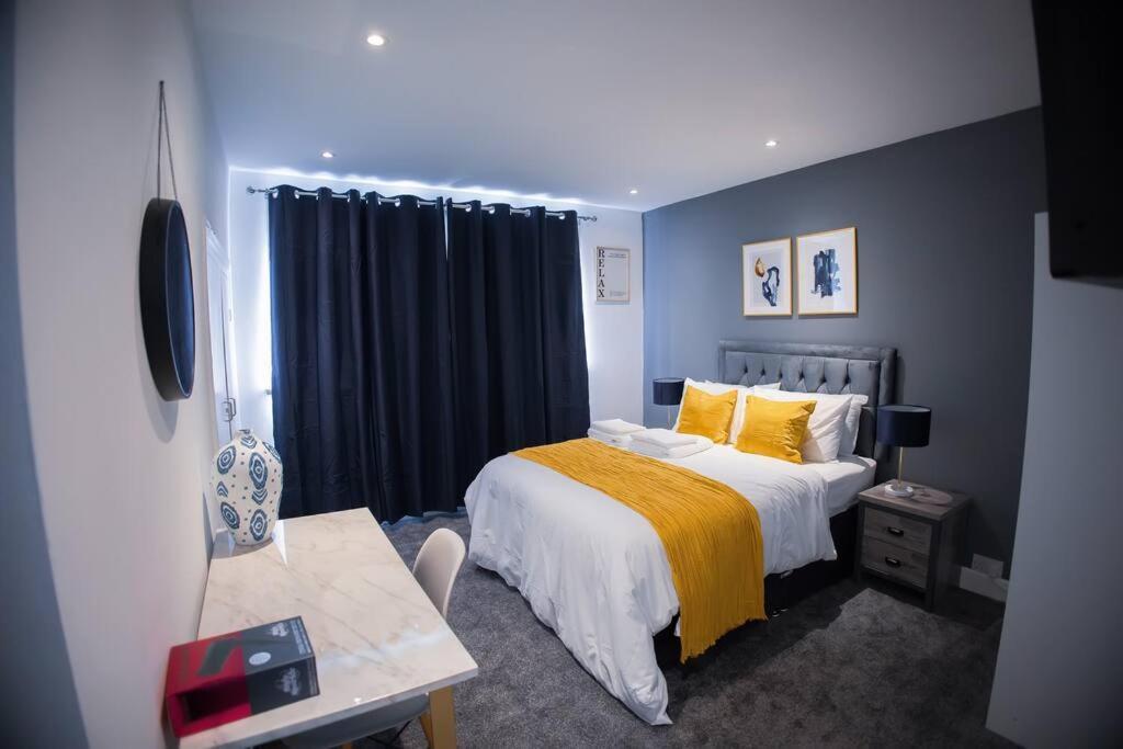Isinmi Home - Close To Mcr City Manchester Esterno foto