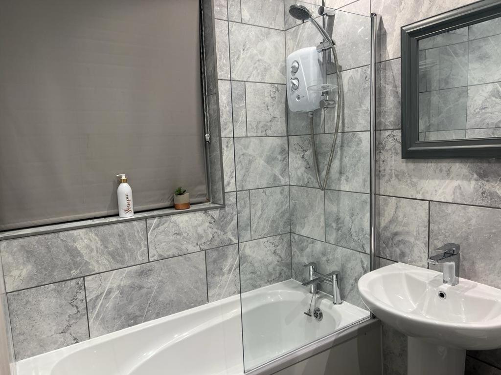Isinmi Home - Close To Mcr City Manchester Esterno foto